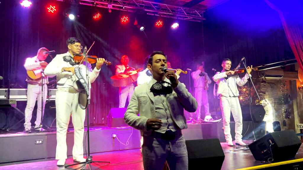 mariachis en Cali